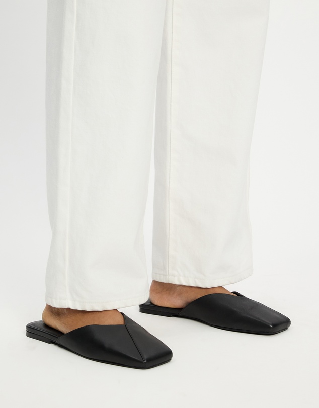 Atmos&Here - Sylvie Square Toe Leather Flats