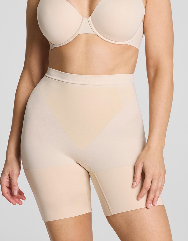 Spanx - Sculpt GOFIGURE Mid Thigh Shorts