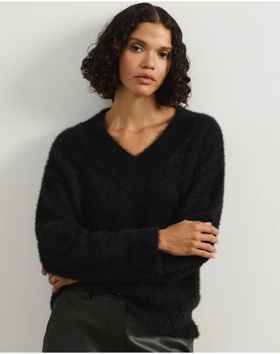 Atmos&Here - Dayna Fluffy V-Neck Pullover Sweater