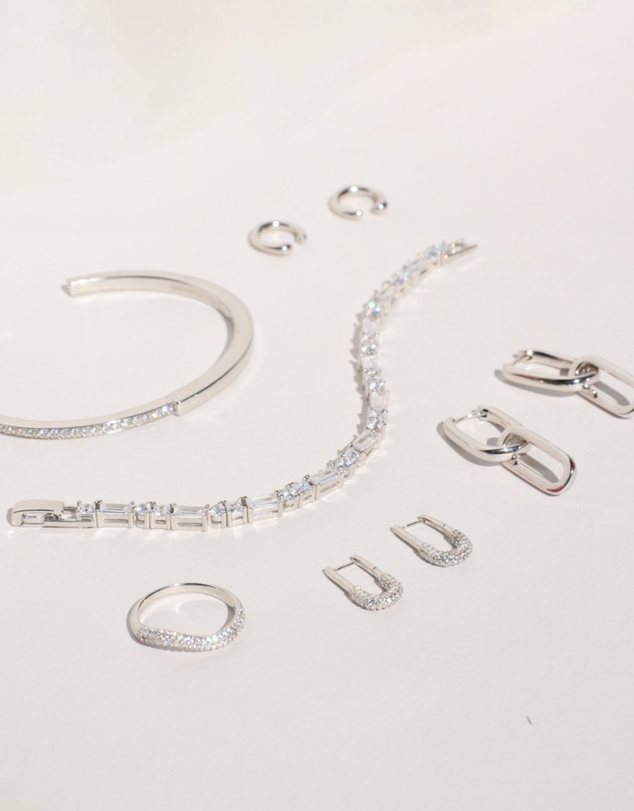 Avant Studio - Honor Huggies Silver Pavé