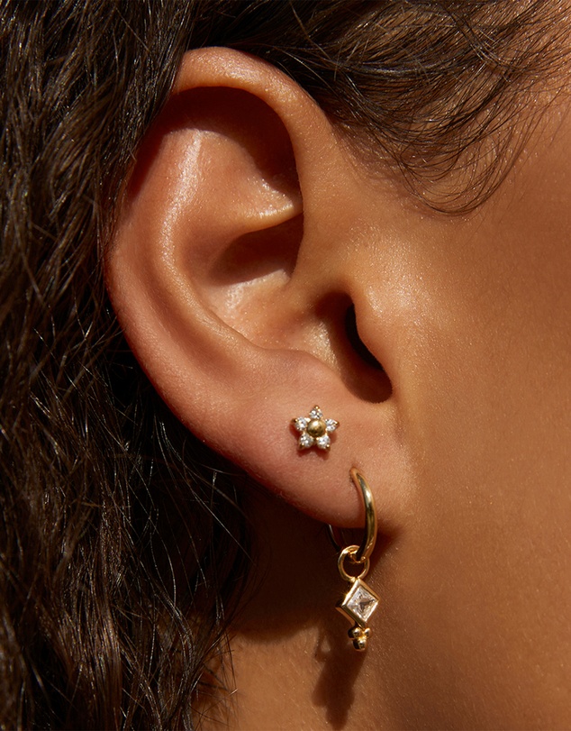 Arms Of Eve - Gardenia Studs - Stone
