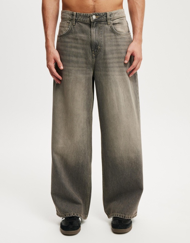 Cotton On - Super Baggy Jeans