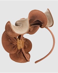 Max Alexander - Tan Racing Fascinator
