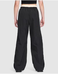 Nike - Nike Sportswear Parachute High Rise Pants