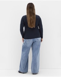 City Chic - Plus size Annie V Neck Top - navy