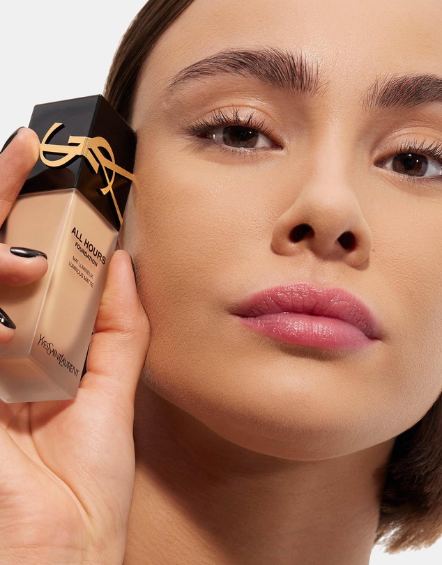 Yves Saint Laurent - All Hours Liquid Foundation