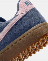 Nike - Field General - Women's