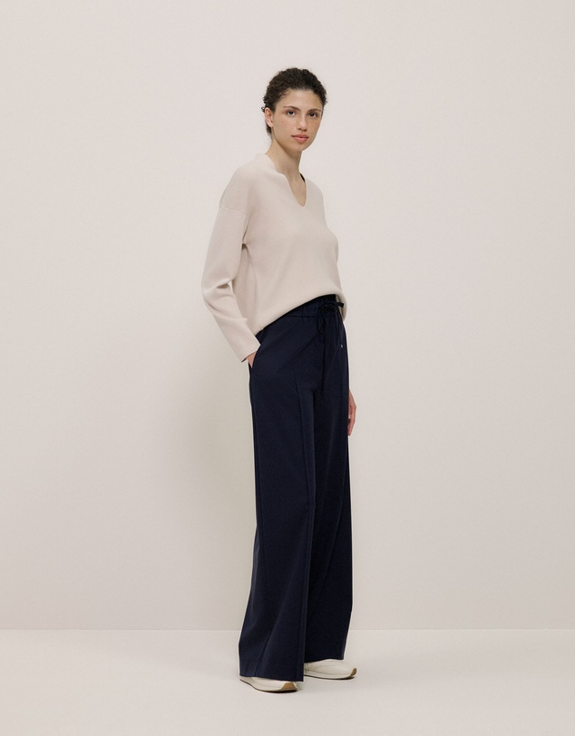 Trenery - Sculpted V Neck Knit in Clay