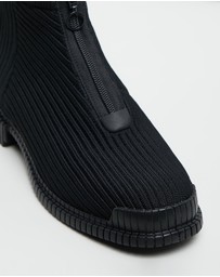 Camper - Pix Zip Ankle Boots - Women's