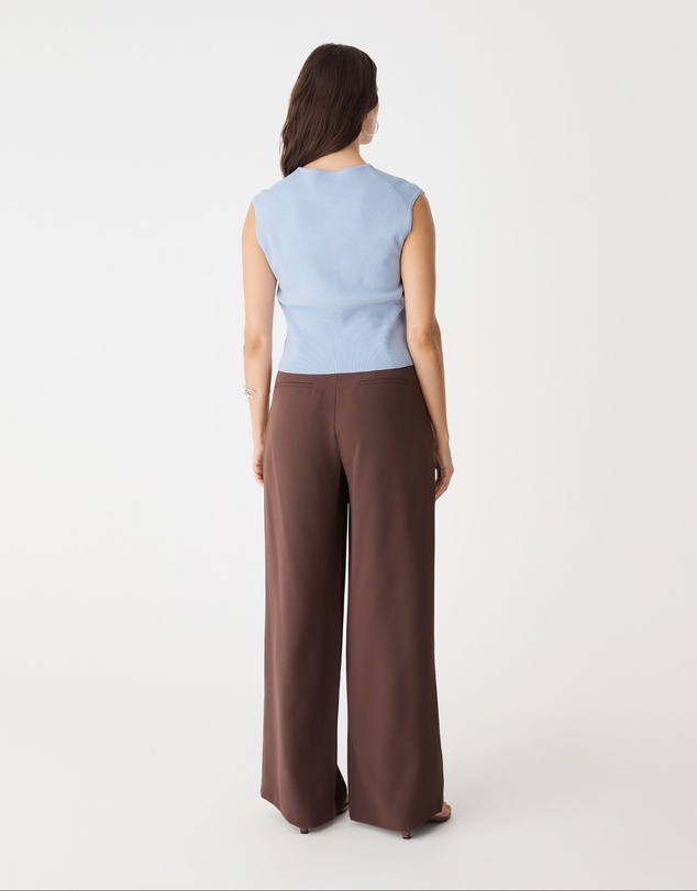 Forcast - Faye Sleeveless Button Up Knit