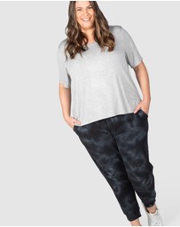 Love Your Wardrobe - Kelly Dipped Hem T-shirt
