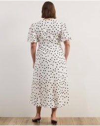 Atmos&Here Curvy - Stephanie Polka Dot Sweetheart Puff Sleeve Linen Blend Midi Dress