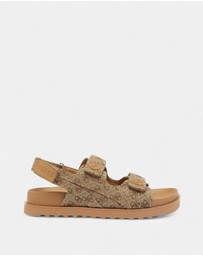 GUESS - Fadey Flat Sandals
