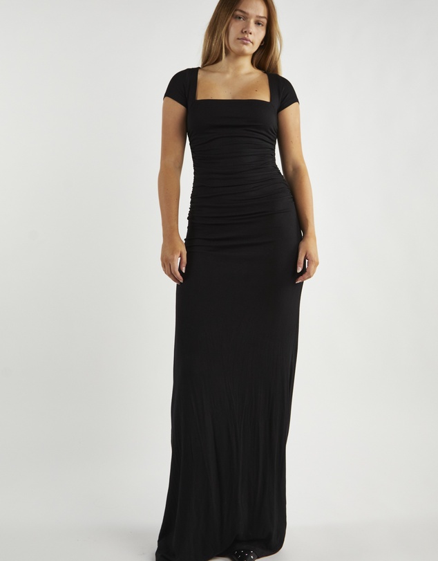 Glamorous - Square Neck Ruched Maxi Dress