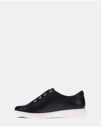 Mia Vita - Bingo Elastic Lace Sneaker - Black