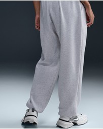 Nike - Sportswear Club Fleece Mid-Rise Oversized Sweatpants