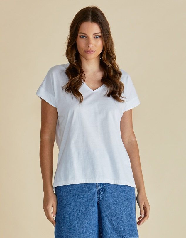 Betty Basics - Tracy V-Neck Tee