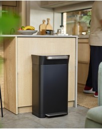 Joseph Joseph - Titan 30L Trash Compactor (Carbon Black)