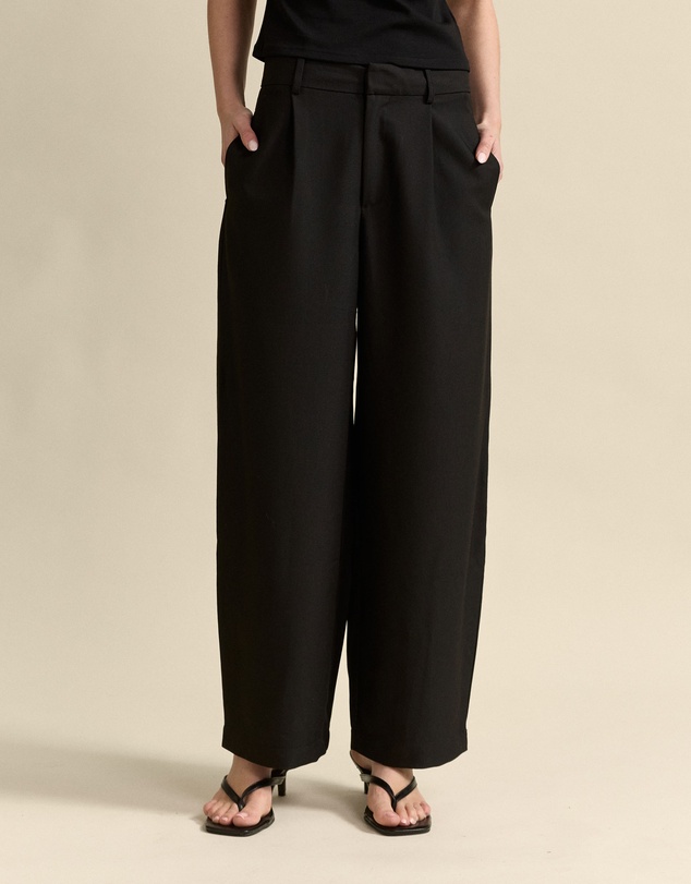 MVN - Barrel Leg Pants