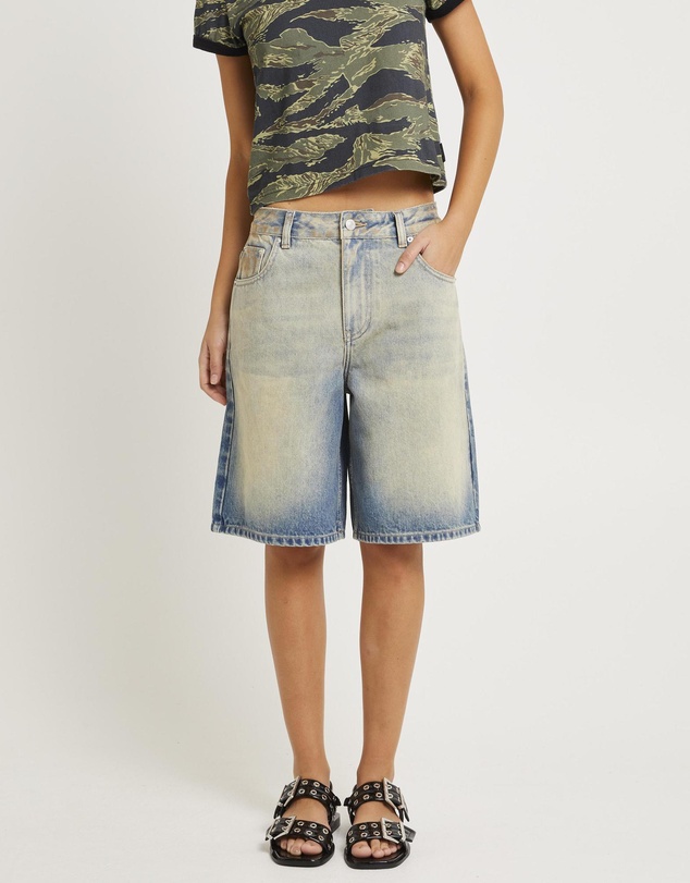 Insight - Kourtney Longline Jorts