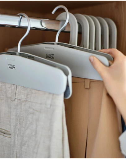 Joseph Joseph - Orderly™ Set of 2 Easy-Grip Hangers