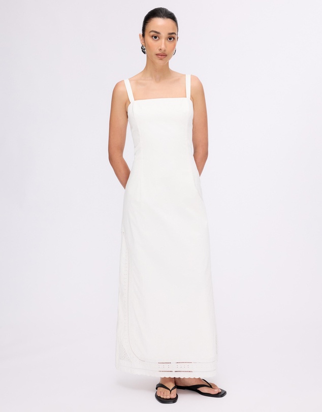 Minima Esenciales - Daphne Embroidered Midi Dress