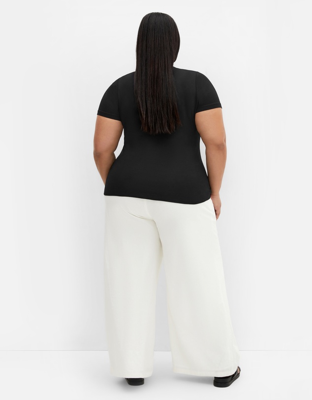 City Chic - Plus size Anny V Neck Top - black