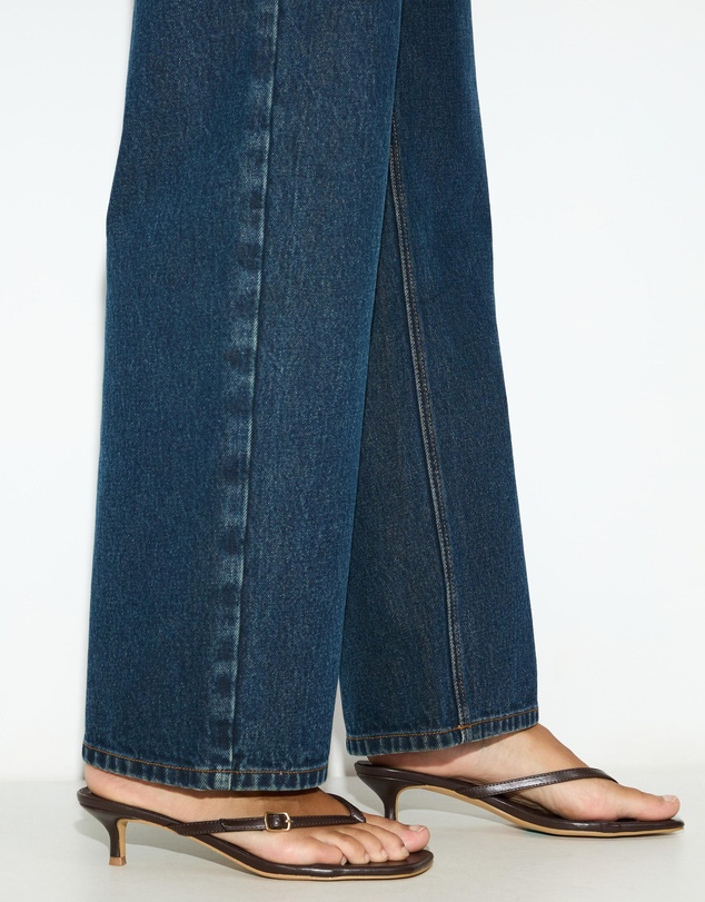 Dazie - Florence Mid Rise Straight Jeans