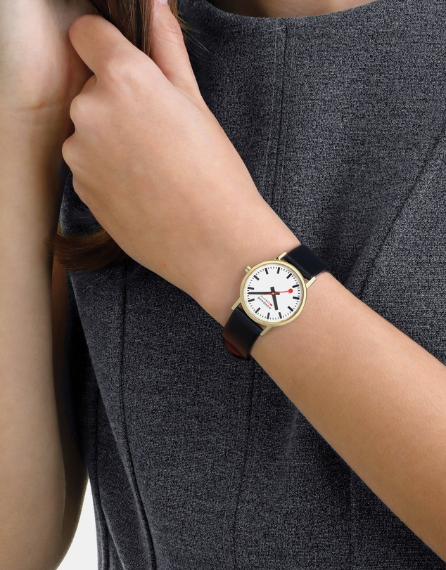 Mondaine - Mondaine Classic Vegan Grape Leather 30mm Watch