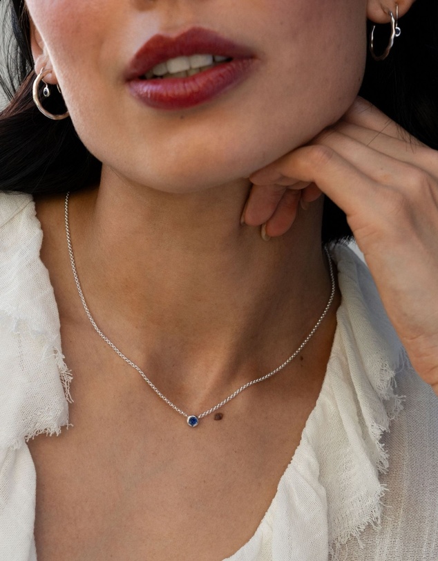 Dower & Hall - Women's Blue Sapphire Round Dewdrop Pendant In Sterling Silver