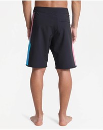 Quiksilver - Mens Surfsilk Holmes 20