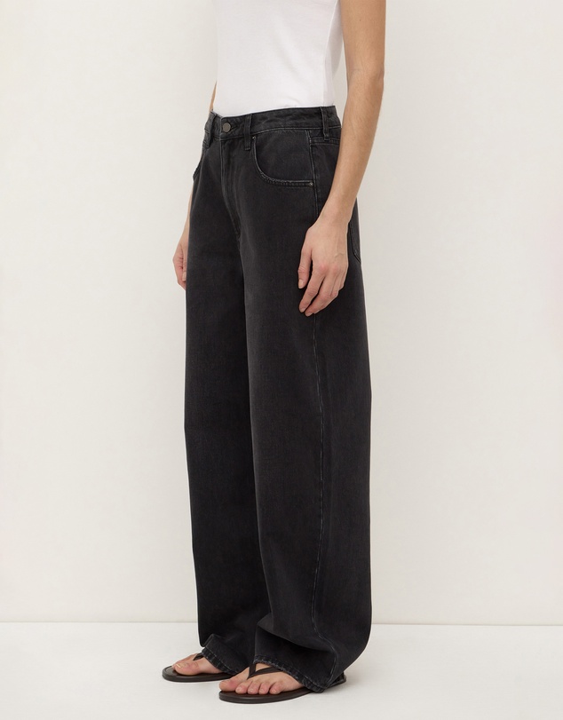 Assembly Label - Low Curve Mid Rise Jeans