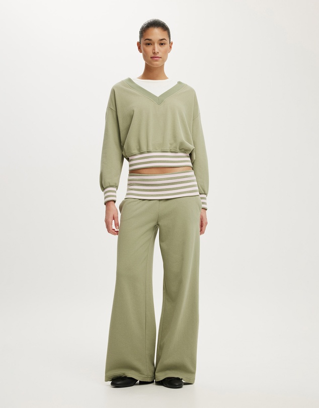 Cotton On - V Neck Fleece Sweatshirt