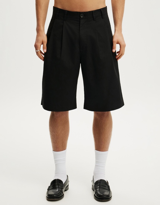 Cotton On - Super Baggy Pleated Shorts