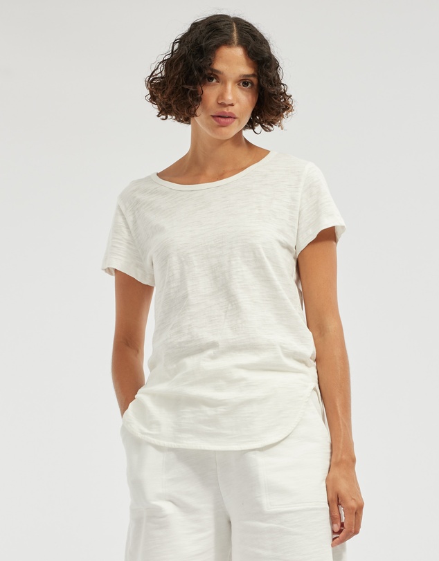 Amelius - Fallon Rounded Hem Tee