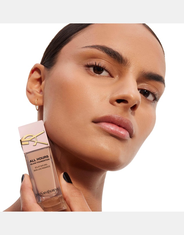 Yves Saint Laurent - All Hours Glow Foundation MN9