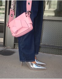 LANA WILKINSON - Ariana Metallic Pump