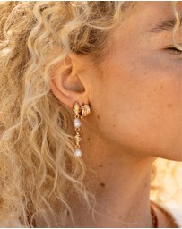 Chuchka - Pearly Drip Earring