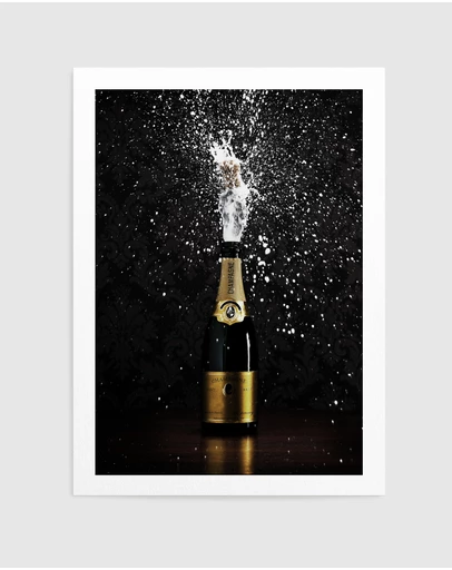 Olive et Oriel - Popping Champagne Art Print