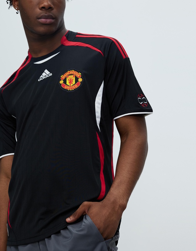 adidas Performance - 2021/2022 Manchester United FC Teamgeist Jersey