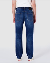Neuw - Cerberus Lou Straight Jeans