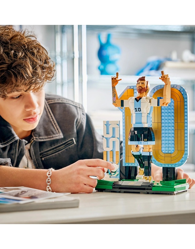 LEGO - 43015 Lionel Messi Football Legend