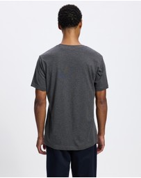 Gant - Regular Fit Shield T-Shirt