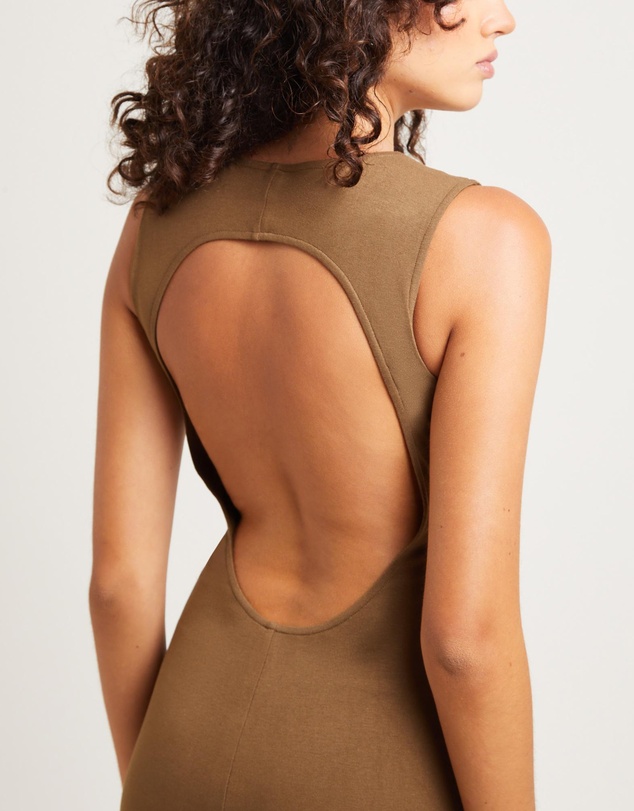 Alice In The Eve - Dahlia Curve Cut Out Maxi Dress