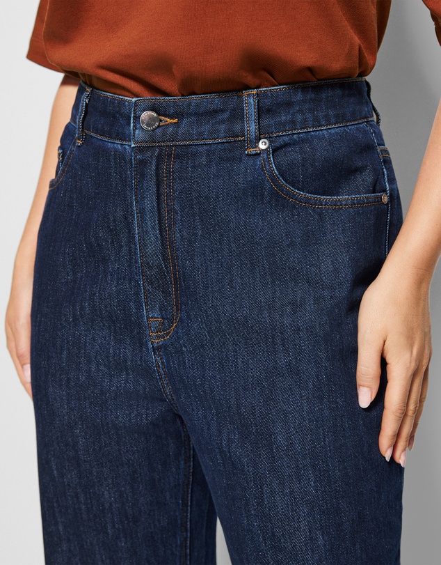 Commonry - The High Rise Crop Girlfriend Jean