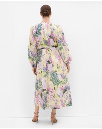 City Chic - Plus size Anastasia Hydrangea Print Wrap Maxi Dress - lemon
