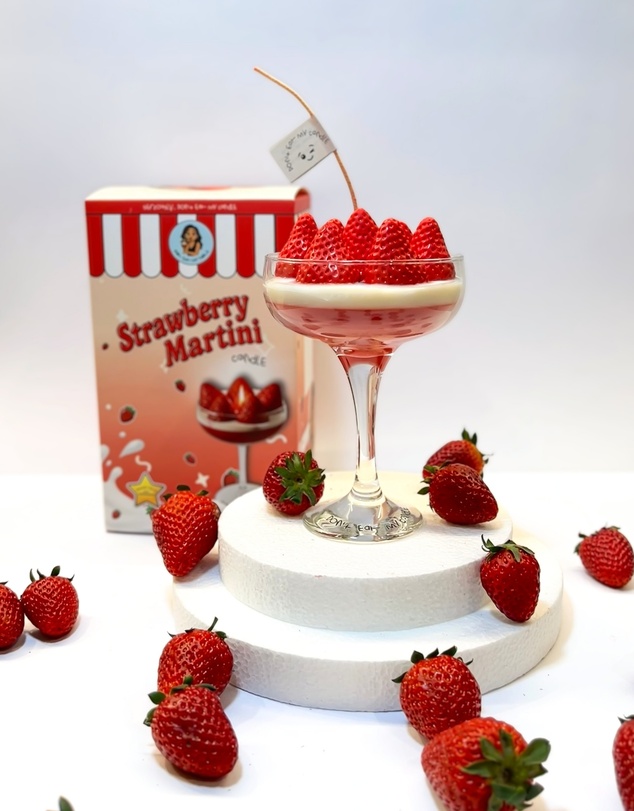 Don't Eat My Candle - Strawberry Martini Cocktail Candle - Double Pour (220g)