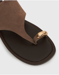 Betts - Dolphin Leather Thong Sandals