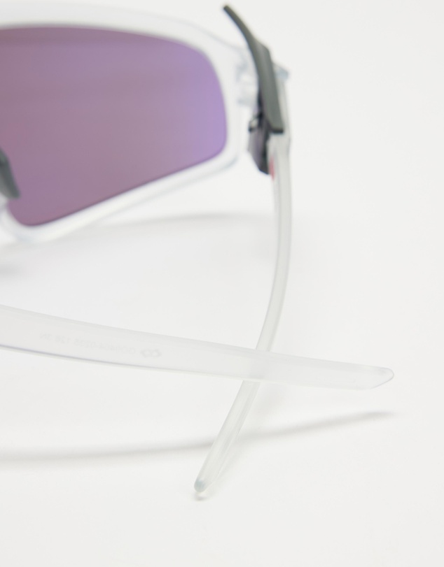 Oakley - Latch Panel