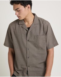Black Noise White Rain - Aura Resort Shirt